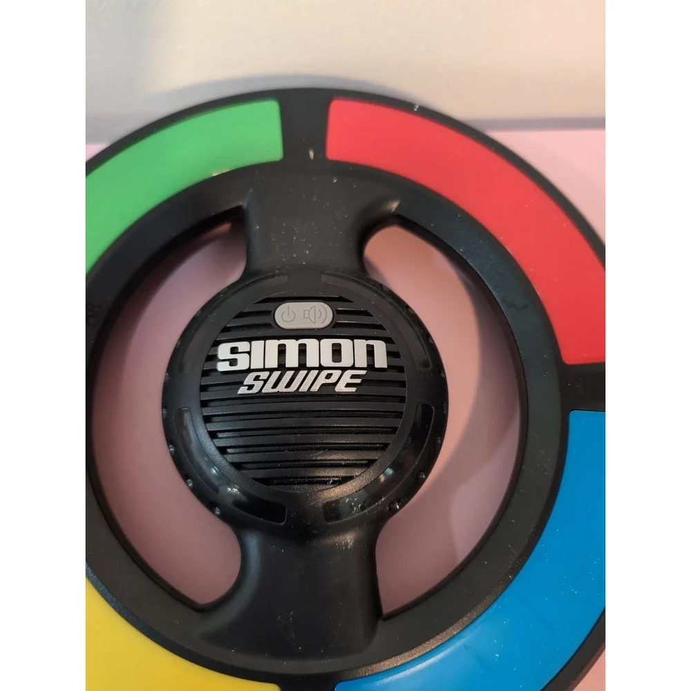 Simon Swipe Game by Hasbro - Tested & Works Great! Hours of Fun Comes w/Manuel